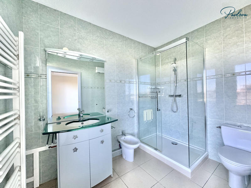 Appartement - 143 m² - 4 pièces