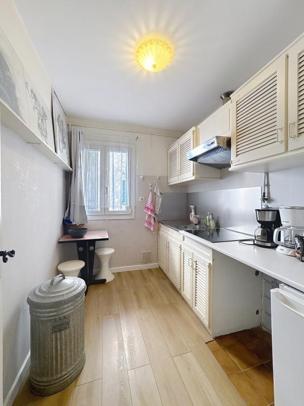 Propriété - 270 m² - 9 pièces