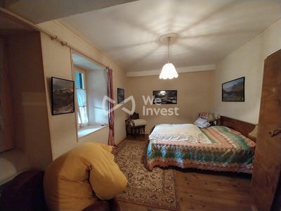 Maison - 180 m² - 7 pièces