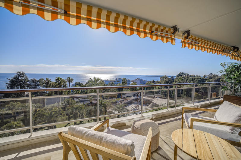 Appartement - 150 m² - 5 pièces