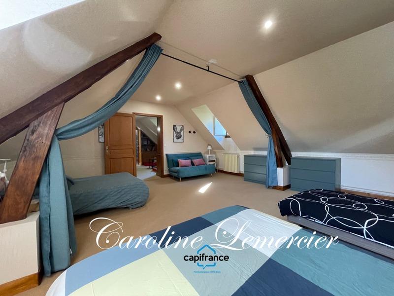 Maison - 294 m² - 9 pièces