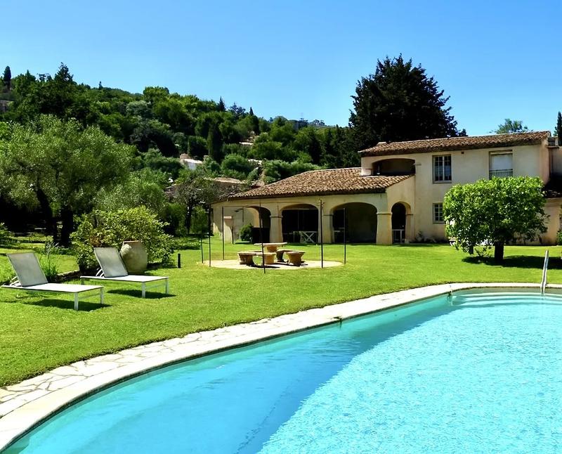 Villa - 280 m² - 5 pièces