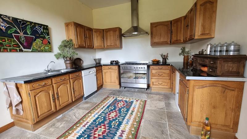 Maison - 198 m² - 14 pièces