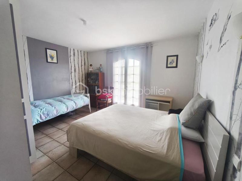 Maison traditionnelle - 166 m² - 6 pièces