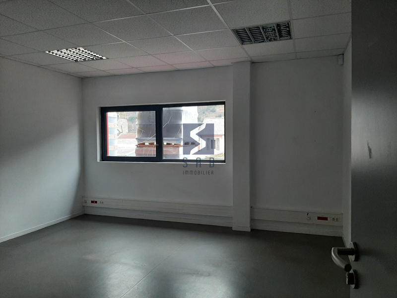 Local commercial - 319 m²