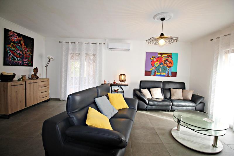 Maison - 96 m² - 4 pièces