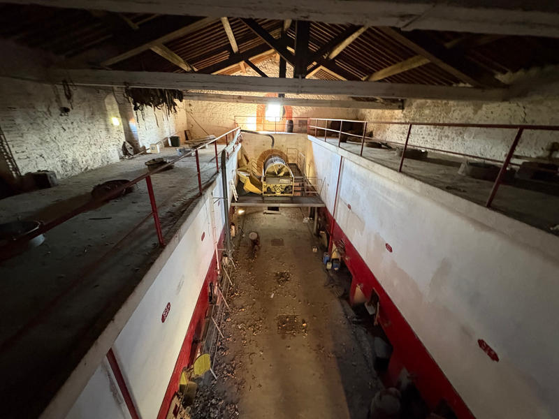 Maison - 500 m² - 2 pièces