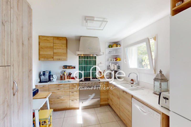 Maison - 195 m² - 7 pièces