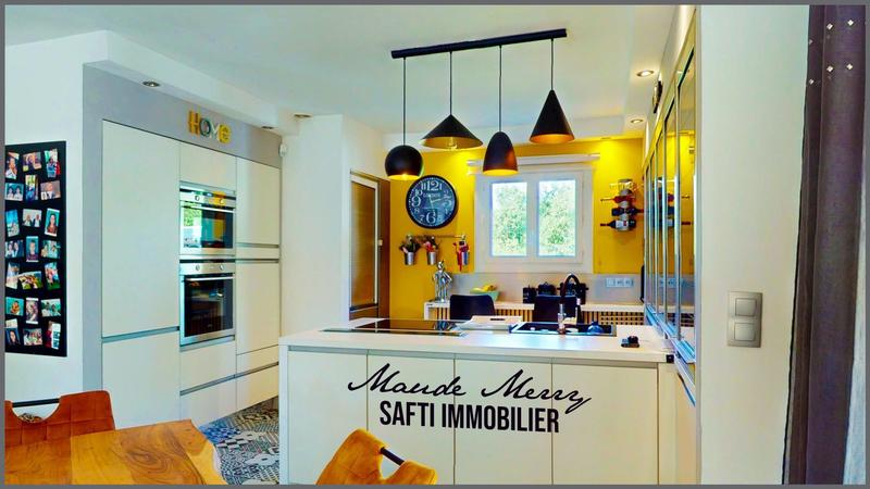 Maison - 163 m² - 7 pièces