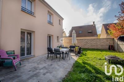 Maison - 104 m² - 4 pièces