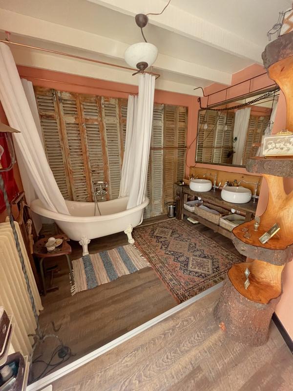 Maison - 278 m² - 10 pièces