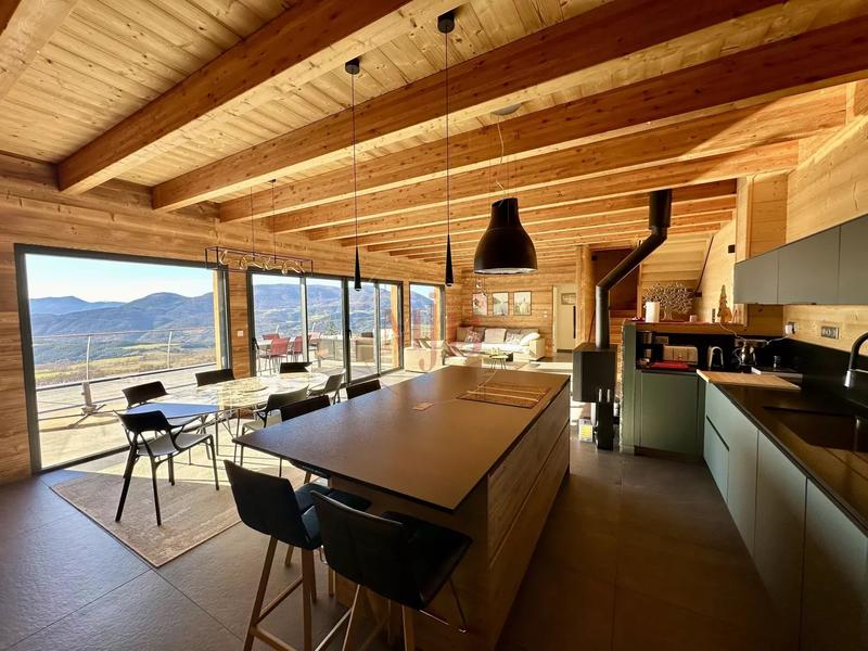 Châlet - 215 m² - 6 pièces