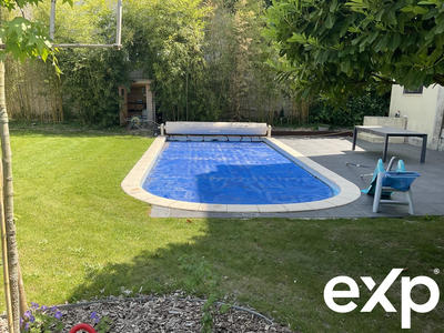 Maison - 252 m² - 9 pièces