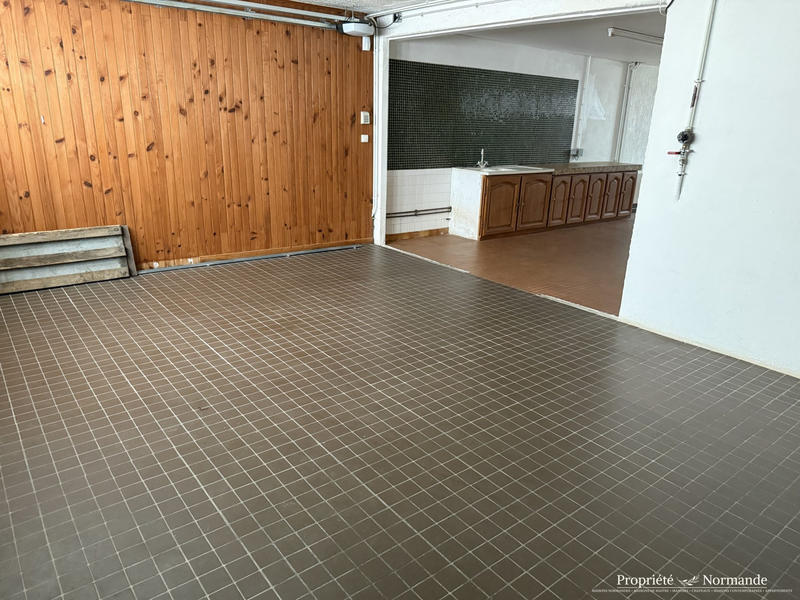 Maison traditionnelle - 200 m² - 7 pièces