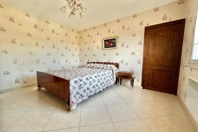 Maison traditionnelle - 180 m² - 7 pièces