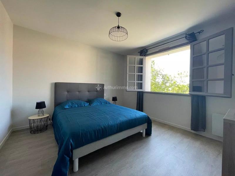 Maison - 310 m² - 11 pièces