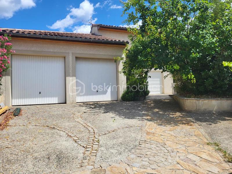 Maison - 200 m² - 7 pièces