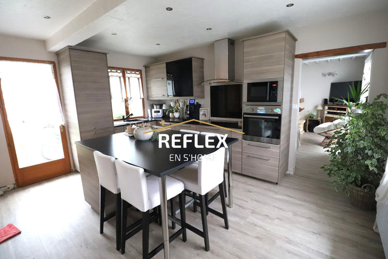 Maison - 95 m² - 5 pièces