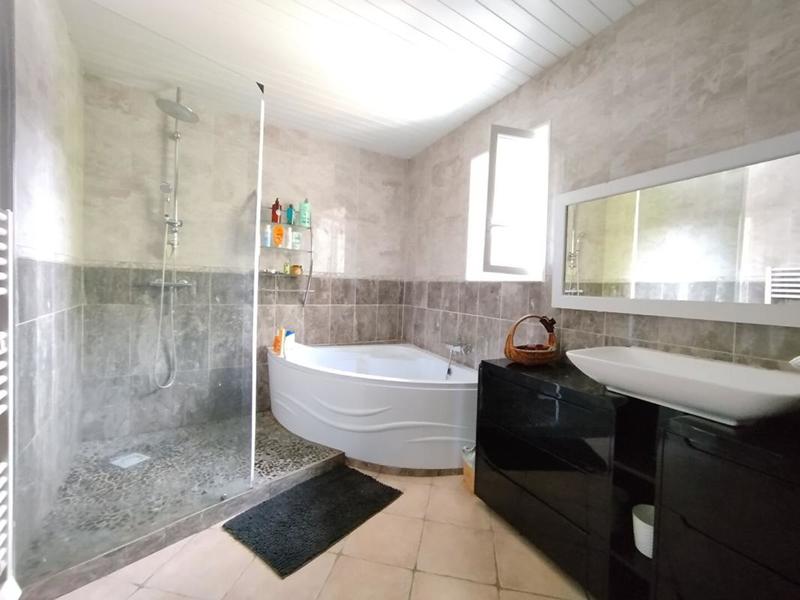 Maison - 161 m² - 6 pièces