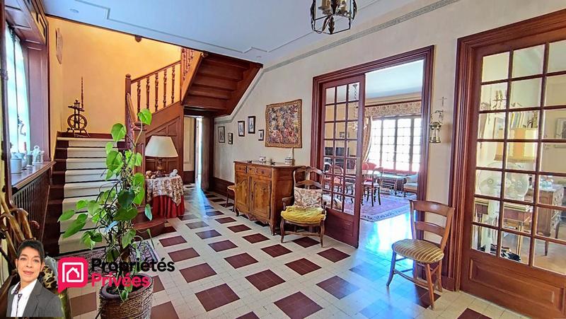 Maison - 320 m² - 14 pièces