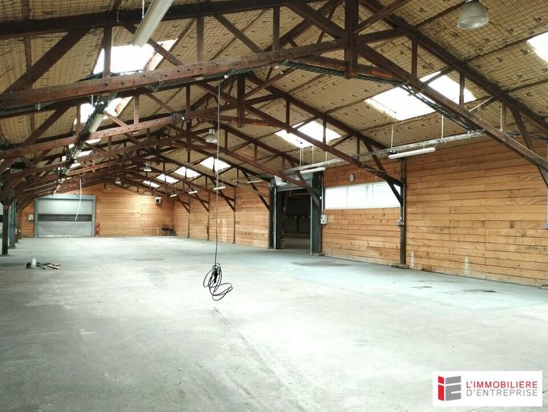 Local d'activité / Entrepôt - 2 200 m²