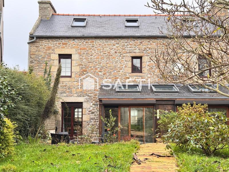 Maison - 121 m² - 7 pièces