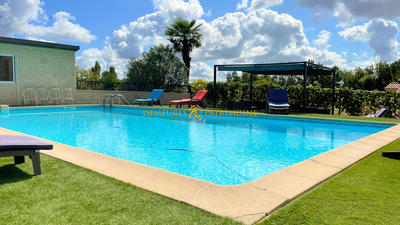 Maison - 208 m² - 7 pièces