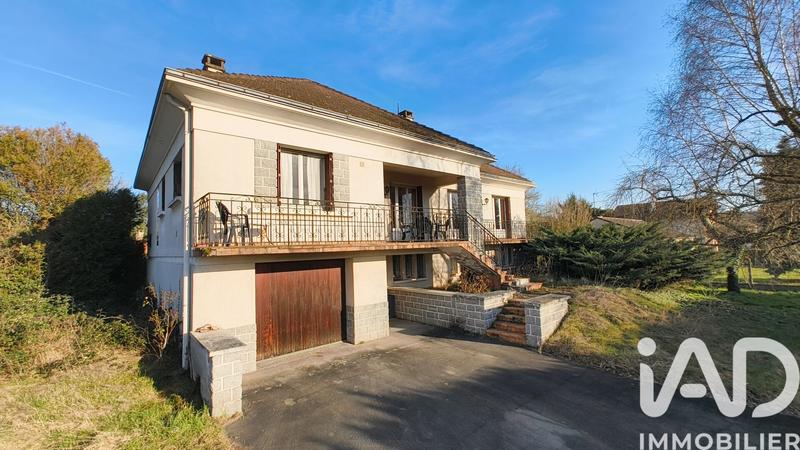 Maison - 252 m² - 12 pièces