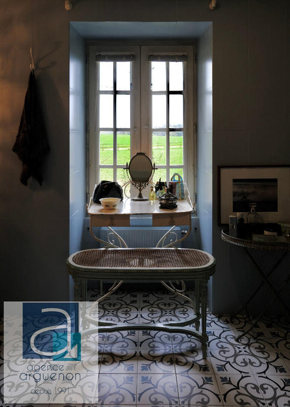 Maison - 488 m² - 12 pièces