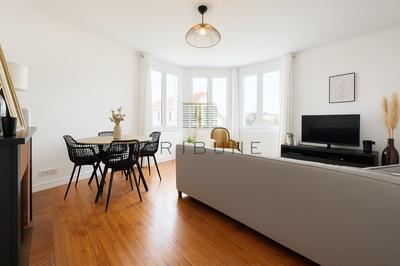 Appartement - 81 m² - 3 pièces