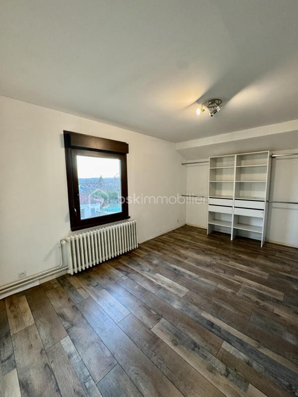 Maison jumelée - 106 m² - 5 pièces