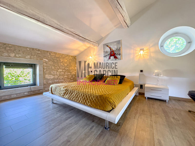 Maison - 468 m² - 7 pièces