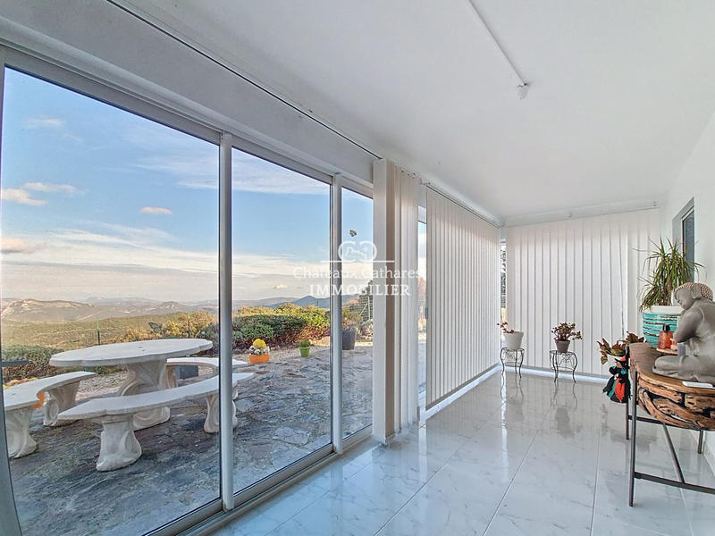 Maison - 178 m² - 6 pièces