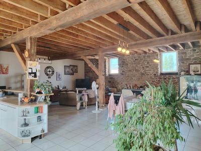 Maison - 320 m² - 11 pièces