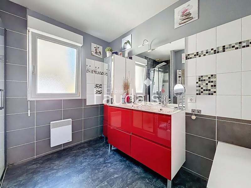 Maison - 135 m² - 7 pièces