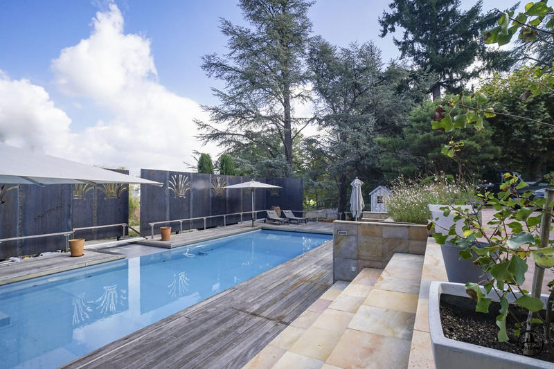 Maison - 345 m² - 11 pièces