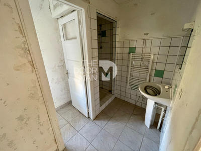 Immeuble - 110 m² - 7 pièces