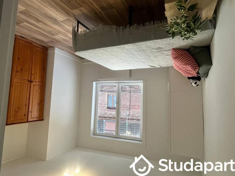 Chambre - 9 m² - 1 pièce