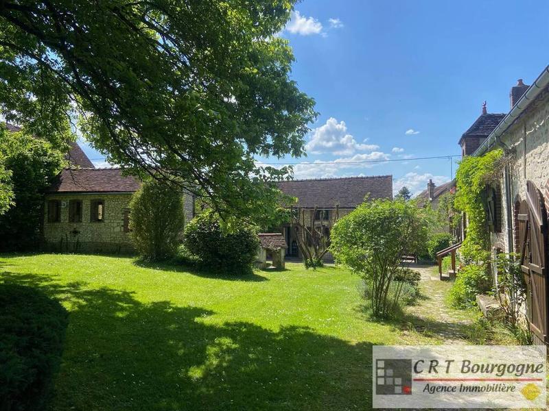 Maison - 250 m² - 9 pièces