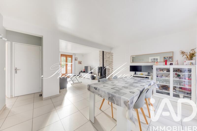 Maison - 121 m² - 5 pièces