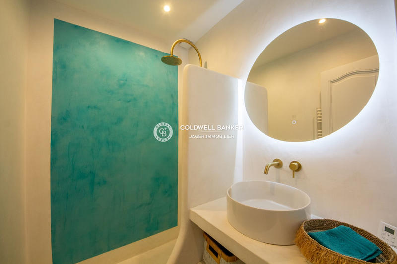 Villa - 170 m² - 8 pièces