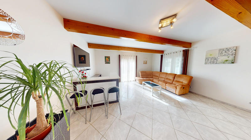 Maison - 207 m² - 5 pièces