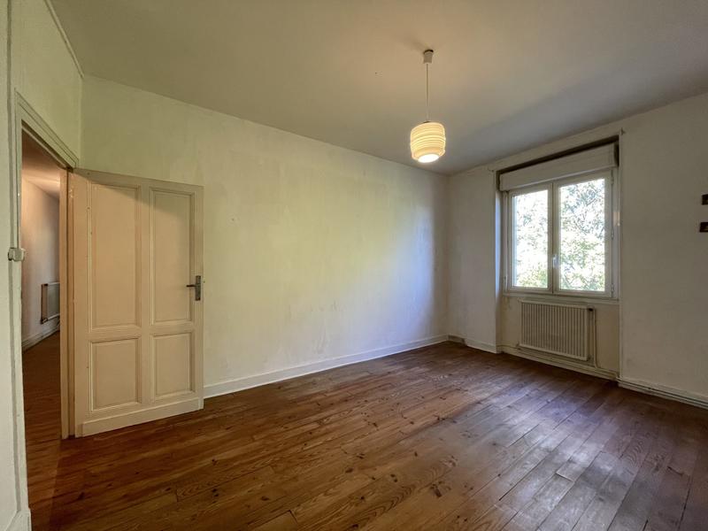 Maison traditionnelle - 200 m² - 8 pièces