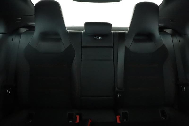 Mercedes Cla 200 d Amg Line 8g-Dct 150 ch