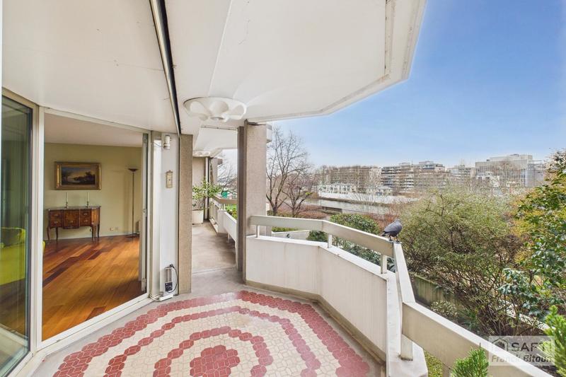 Appartement - 138 m² - 6 pièces