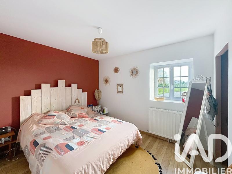 Maison - 234 m² - 8 pièces