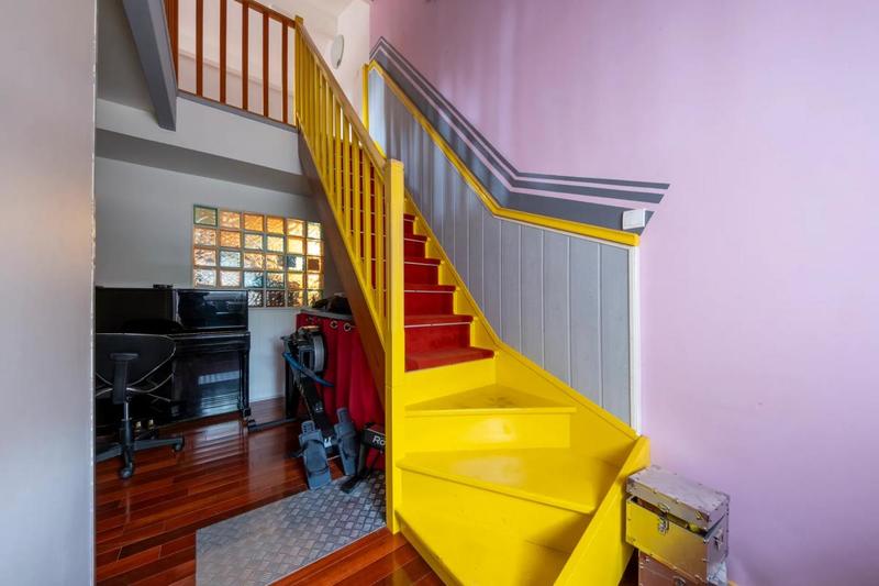 Maison - 218 m² - 8 pièces