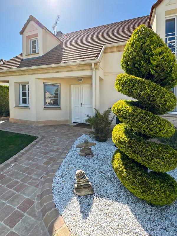 Maison - 135 m² - 6 pièces