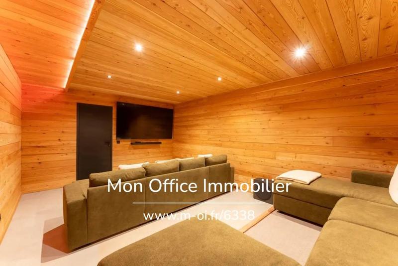 Châlet - 255 m² - 6 pièces