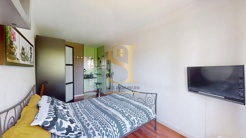 Appartement - 93 m² - 5 pièces